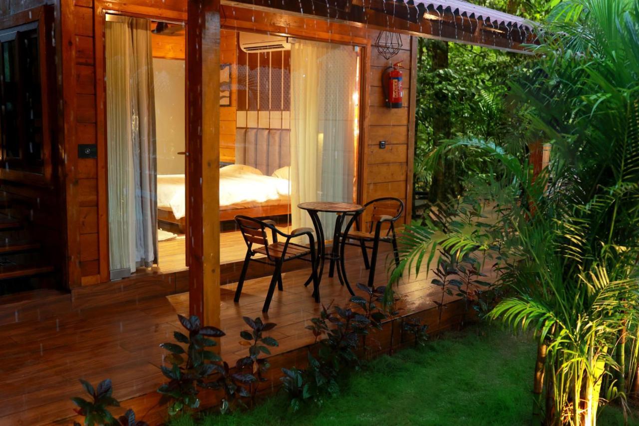 Wooden Ecr Sea Resort Pondicherry Ngoại thất bức ảnh